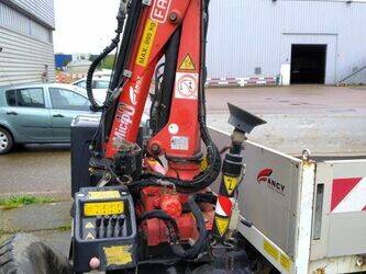 2013-renault-maxity-1444946-46769540