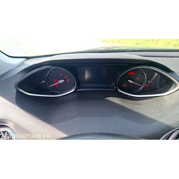 2020 Peugeot 308-46769559