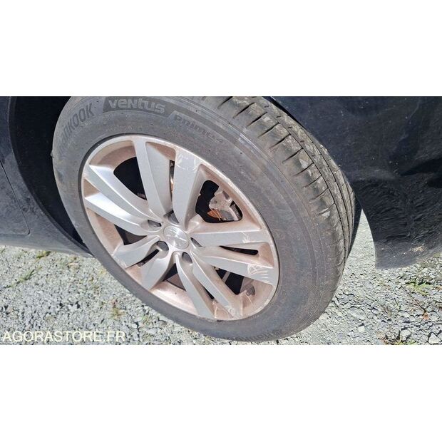 2020 Peugeot 308-46769574