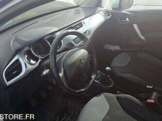 2012-citroen-c3-1445001-46769715