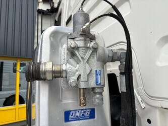 2017-man-tgx-18-460-1444097-46769885