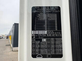 2017-man-tgx-18-460-1444097-46769886