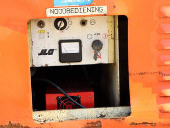 1995-jlg-cm-2546-46770400