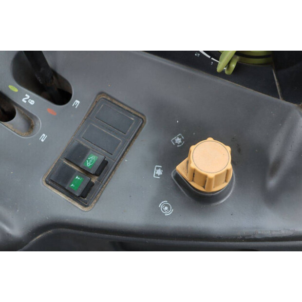 CLAAS ARION 610 C-46770596