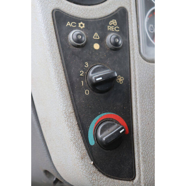 CLAAS ARION 610 C-46770601