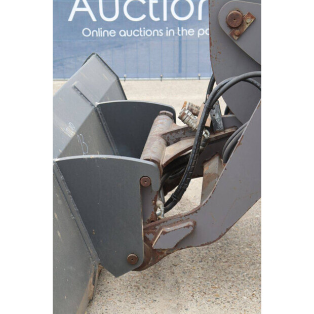 2001 فولفو L32B-Z-46770642