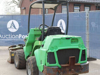 2015-avant-m745-46770770