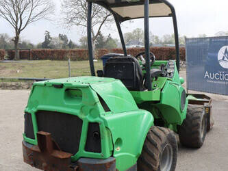 2015-avant-m745-46770772