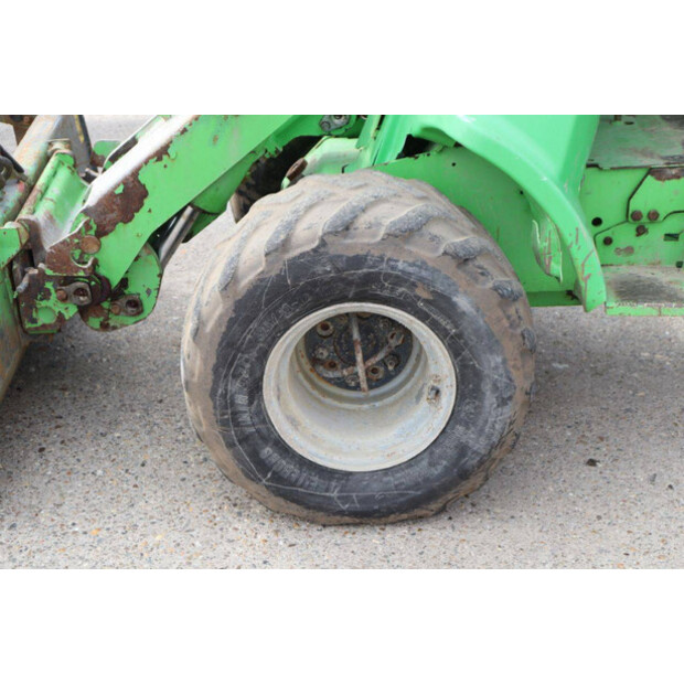 2015 Avant M745-46770779