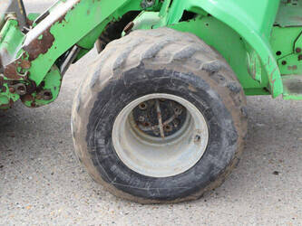 2015-avant-m745-46770779