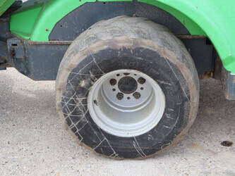 2015-avant-m745-46770780