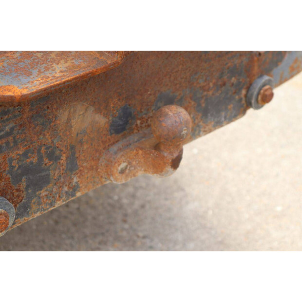 2015 Avant M745-46770782