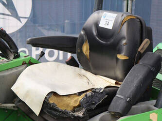 2015-avant-m745-46770784