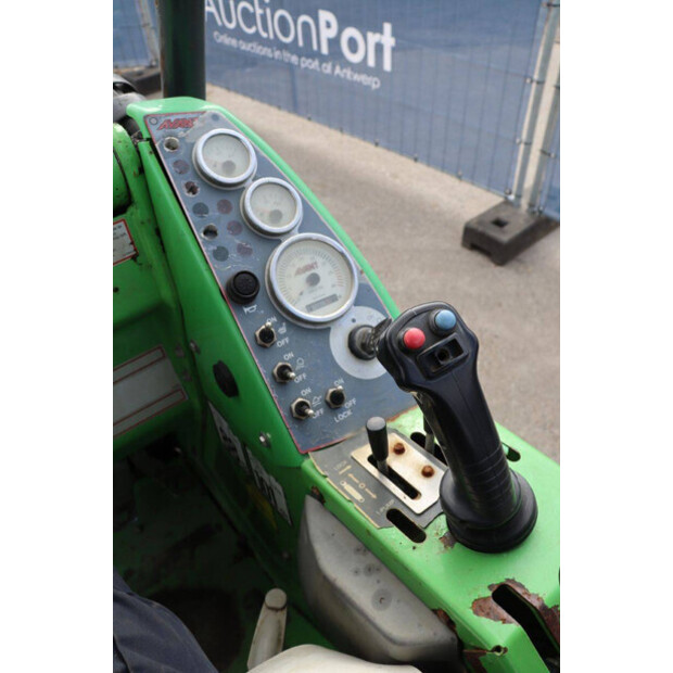 2015 Avant M745-46770787