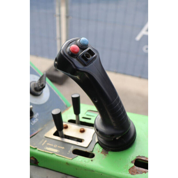 2015 Avant M745-46770789