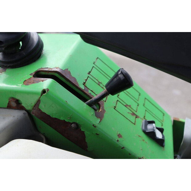 2015 Avant M745-46770790