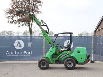 2015-avant-m745-46770793