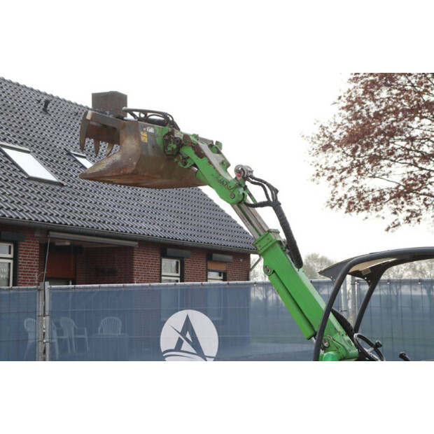 2015 Avant M745-46770795