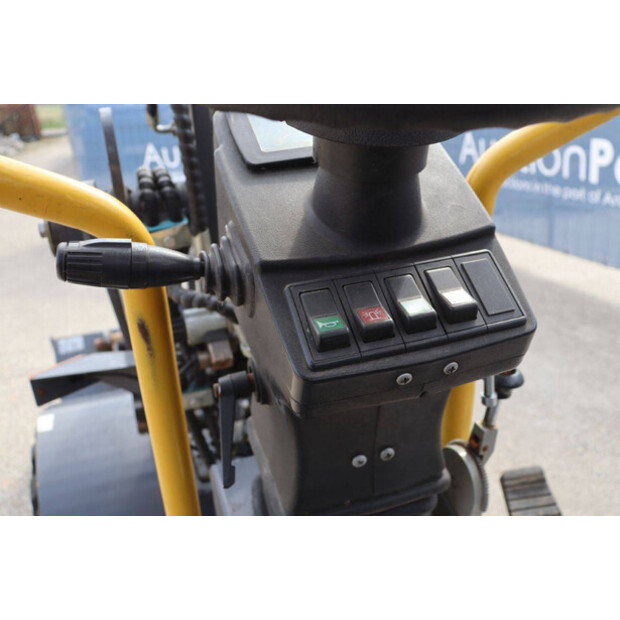 2020 Eurotrac 800/W10-46770861