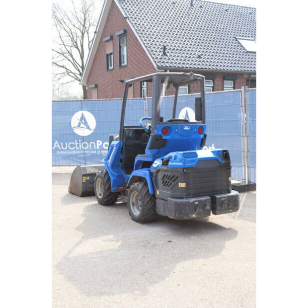 2014 MultiOne M17.3+-46770877