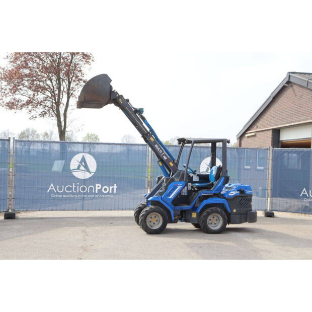 2014 MultiOne M17.3+-46770904