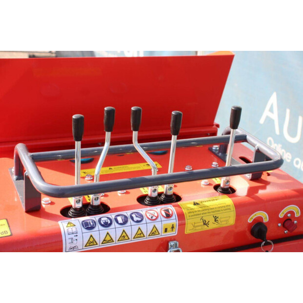 2025 بانثر KC-1000-46771145