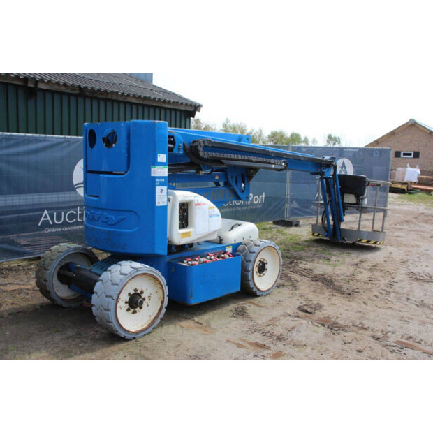 2011 NIFTY HR15 NDE-46771230