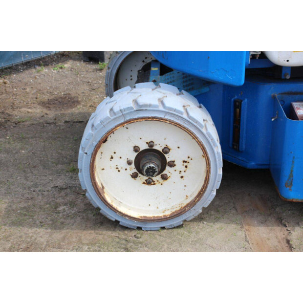 2011 NIFTY HR15 NDE-46771231