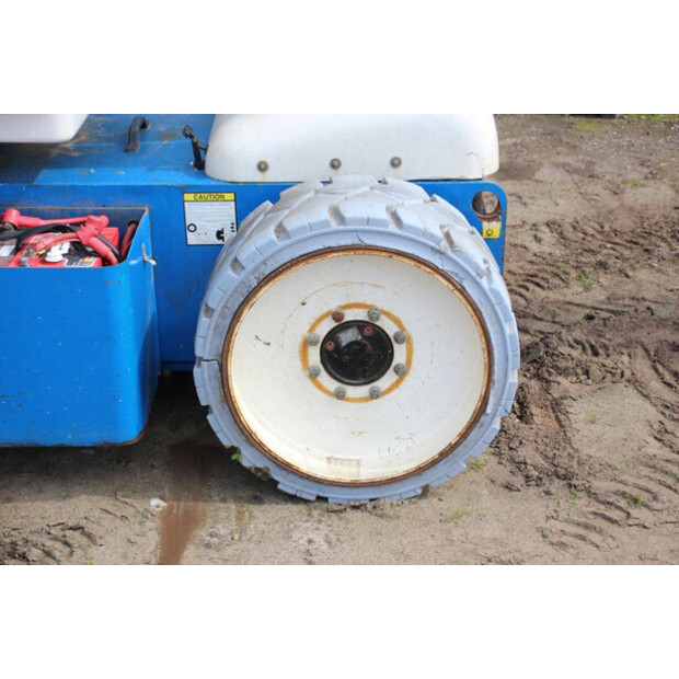 2011 NIFTY HR15 NDE-46771232