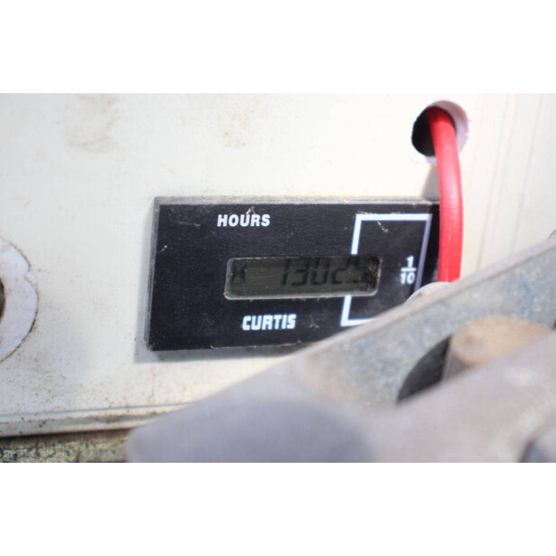 2011 NIFTY HR15 NDE-46771244