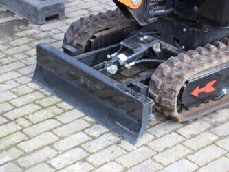 2025-vicsec-vc18fl-1445518-46771318