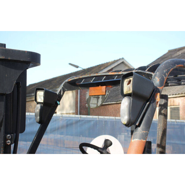 2003 يال GLP40LJ-46771747