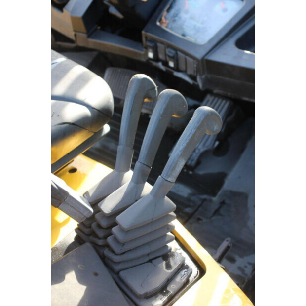 2003 يال GLP40LJ-46771759