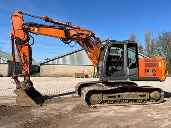 صورة ل حفارات 2009 زاكسيس ZX160LC-3