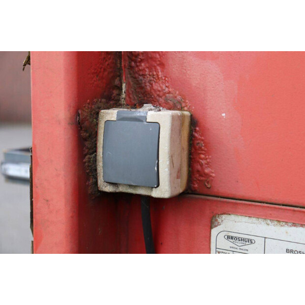 2002 بروشيس E-2190/27-46771947