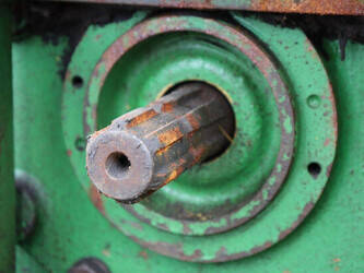 1998-john-deere-2250-46771987