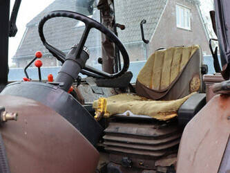 1998-john-deere-2250-46771993