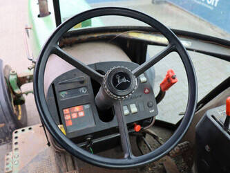 1998-john-deere-2250-46771995