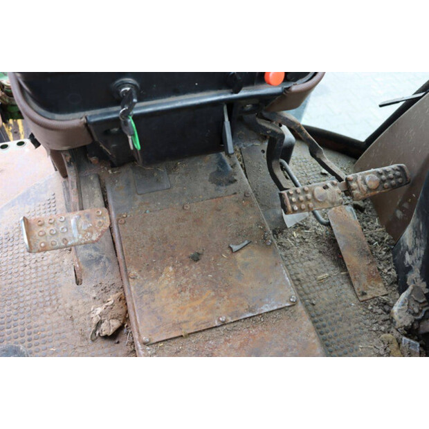 1998 JOHN DEERE 2250-46771996