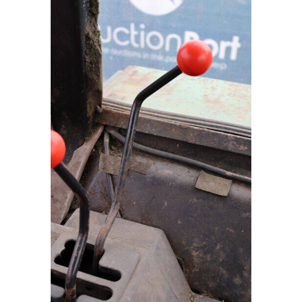 1998 JOHN DEERE 2250-46772001