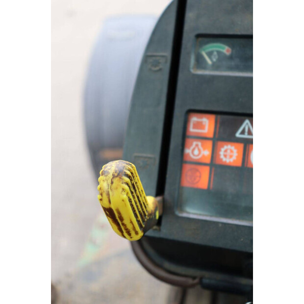 1998 JOHN DEERE 2250-46772006