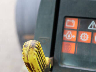 1998-john-deere-2250-46772006