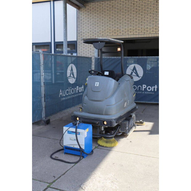 2014 Karcher B250R-46772315