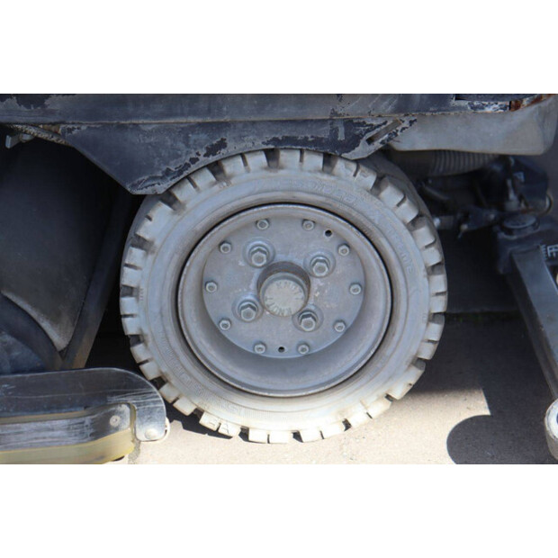 2014 Karcher B250R-46772327