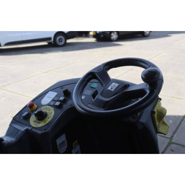 2014 Karcher B250R-46772334
