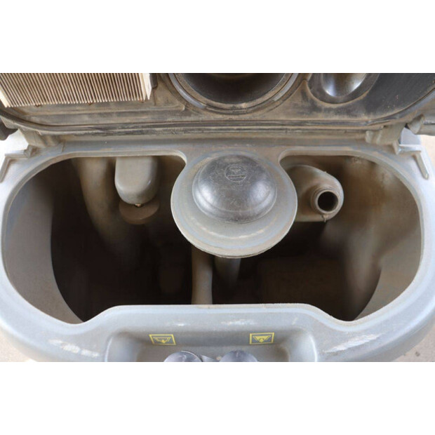 2014 Karcher B250R-46772339