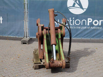 2010-dacia-logan-1445557-46772342