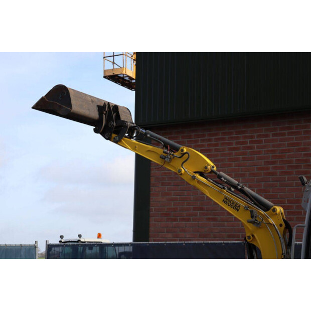 2017 Neuson ET24-46772407