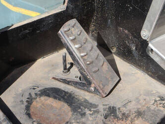 2006-giant-v6001t-cab-46772774