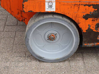 2013-genie-gs-4047-1445580-46773055